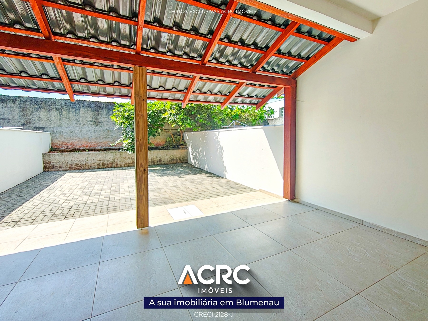 ACRC Imóveis - - Sobrado para Locação no Bairro Itoupava Norte - foto 1