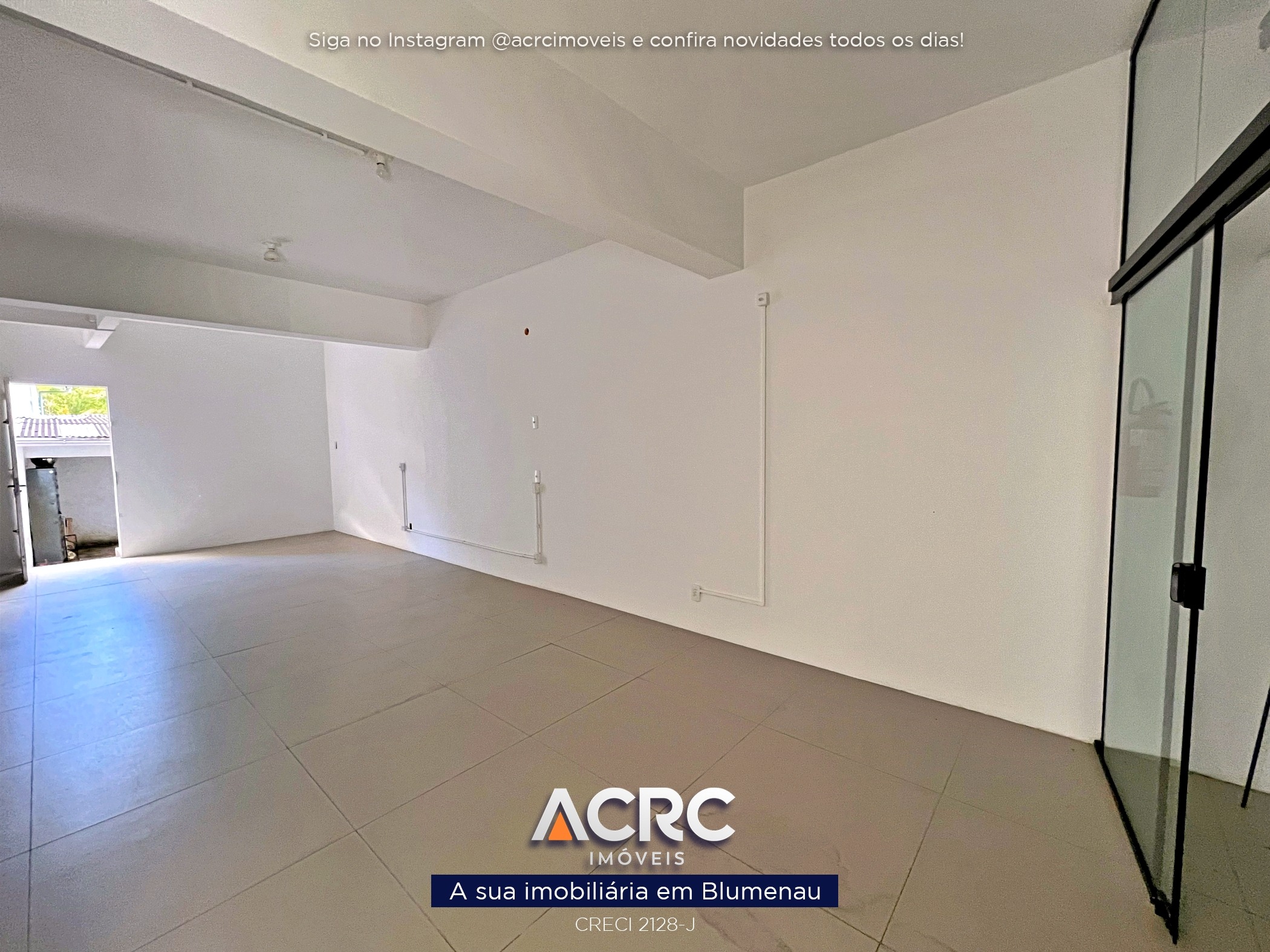 ACRC Imóveis - LJ00543 - Sala para Locação no Bairro Vila Nova em Blumenau — foto 2