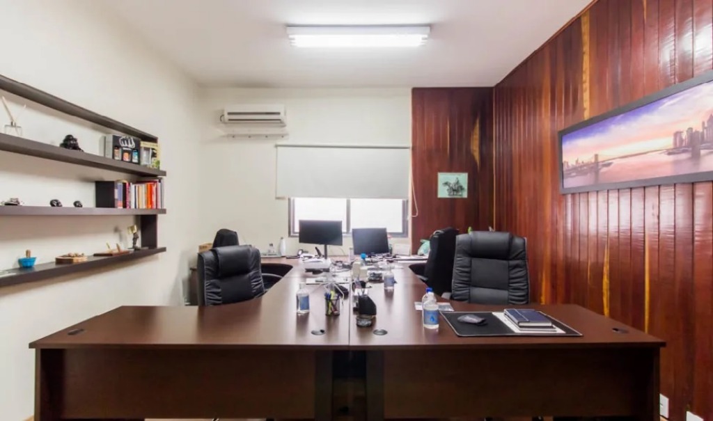 Casa, 4 quartos, 230 m² - Foto 1