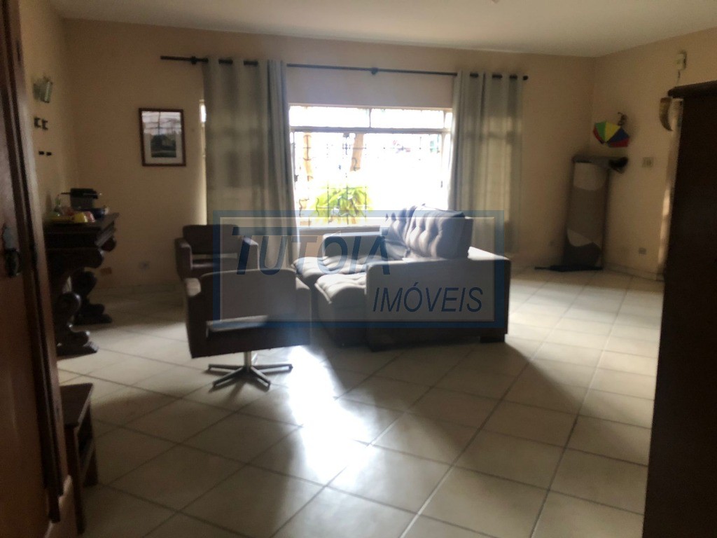 Casa, 4 quartos, 180 m² - Foto 1