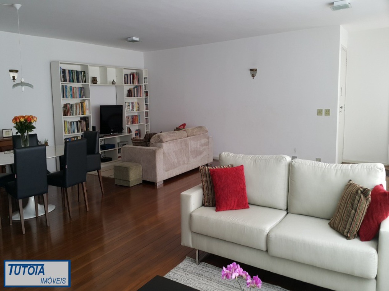 Apartamento, 3 quartos, 226 m² - Foto 2