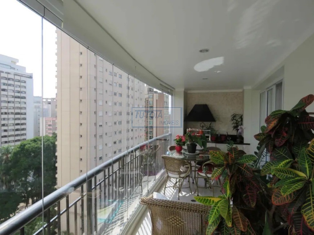 Apartamento, 3 quartos, 140 m² - Foto 1