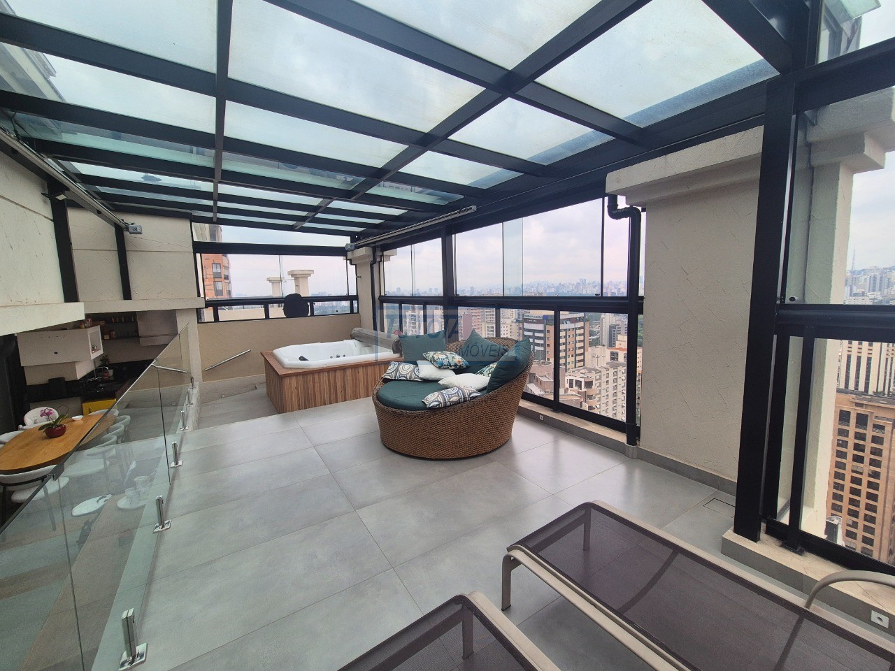 Cobertura, 3 quartos, 217 m² - Foto 3