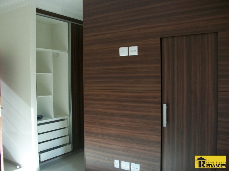Casa de Condomínio com 3 quartos à venda, 400m² — foto 17 de 24