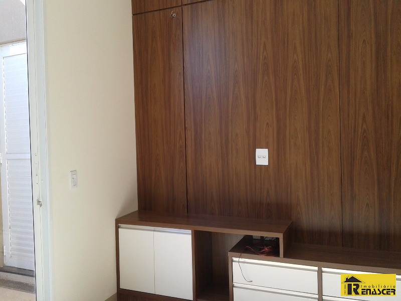 Casa de Condomínio com 3 quartos à venda — foto 2 de 19