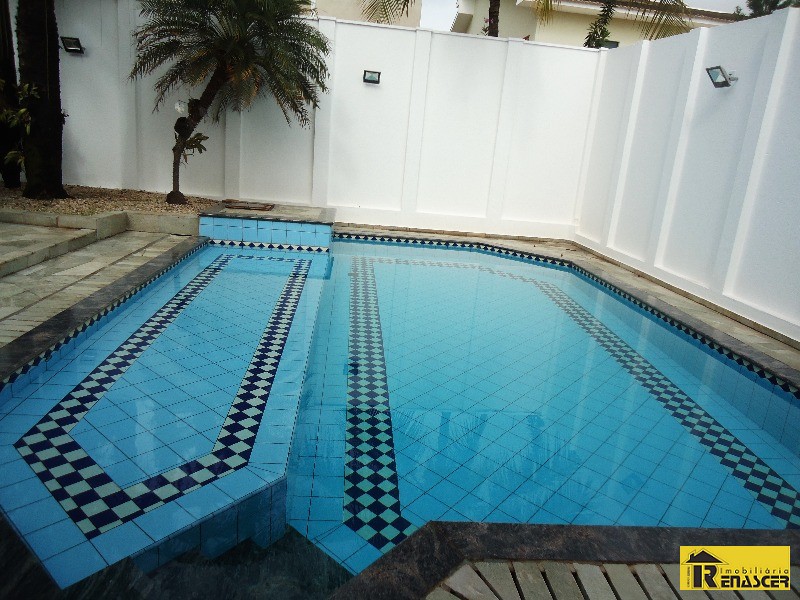 Casa de Condomínio com 4 quartos à venda, 400m² — foto 1 de 59