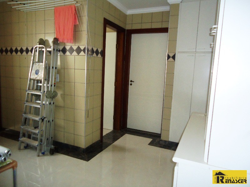 Casa de Condomínio com 4 quartos à venda, 400m² — foto 25 de 59