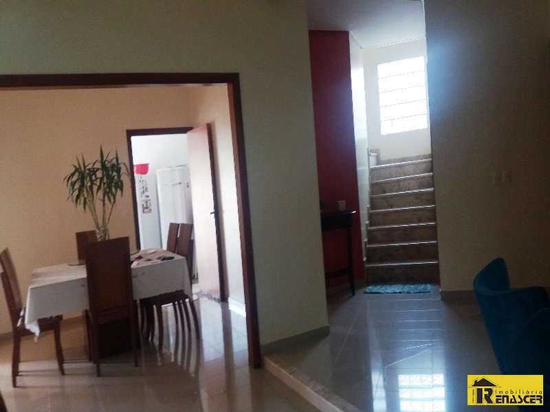 Casa de Condomínio com 3 quartos à venda — foto 3 de 39