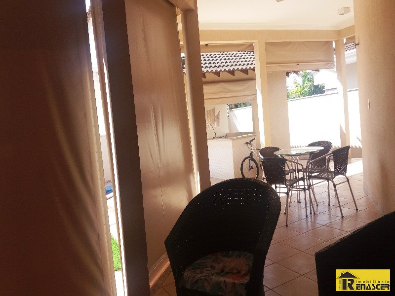 Casa de Condomínio com 3 quartos à venda — foto 12 de 39