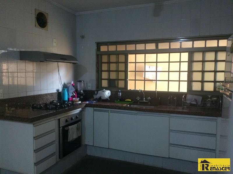Casa com 3 quartos à venda, 380m² — foto 5 de 16