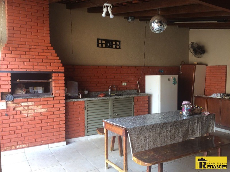 Casa com 3 quartos à venda, 380m² — foto 11 de 16