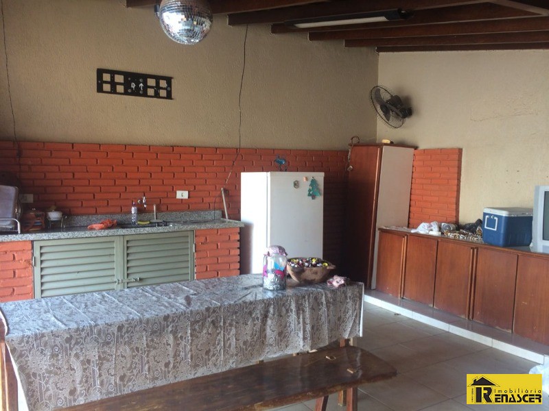Casa com 3 quartos à venda, 380m² — foto 13 de 16