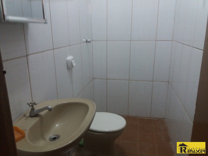 Casa com 2 quartos à venda, 250m² — foto 2 de 21