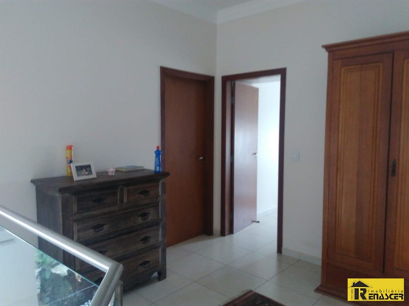 Casa de Condomínio com 3 quartos à venda, 320m² — foto 13 de 34