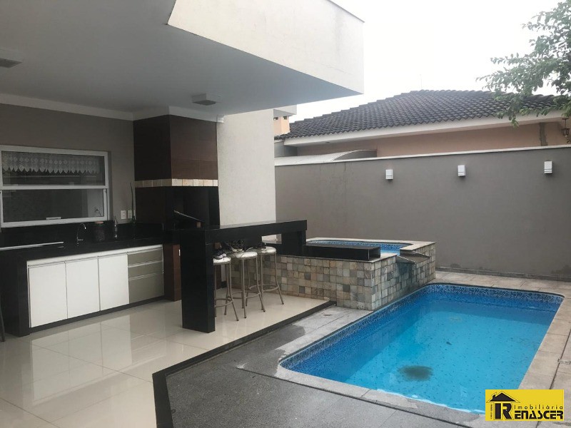 Casa de Condomínio com 3 quartos à venda, 213m² — foto 3 de 32