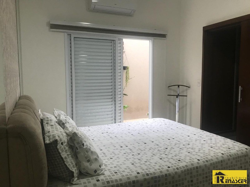 Casa de Condomínio com 3 quartos à venda, 213m² — foto 18 de 32