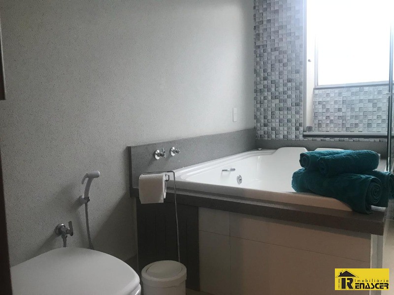 Casa de Condomínio com 3 quartos à venda, 213m² — foto 21 de 32