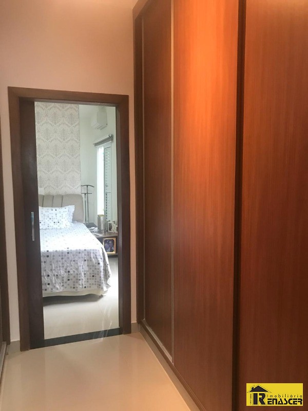 Casa de Condomínio com 3 quartos à venda, 213m² — foto 22 de 32