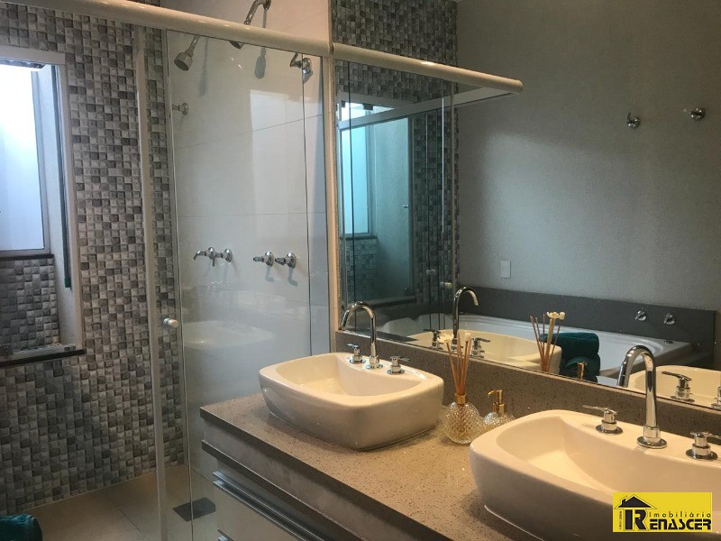 Casa de Condomínio com 3 quartos à venda, 213m² — foto 24 de 32