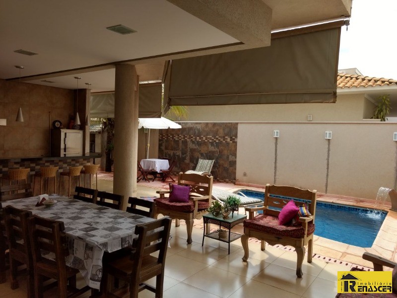 Casa de Condomínio com 4 quartos à venda, 335m² — foto 2 de 15