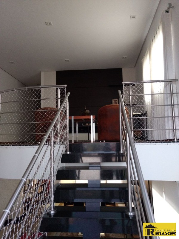Casa de Condomínio com 4 quartos à venda, 335m² — foto 4 de 15
