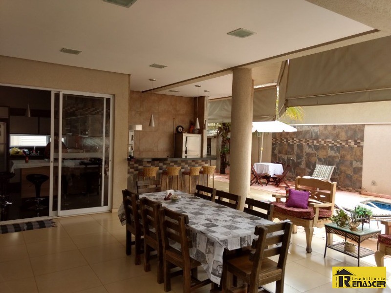 Casa de Condomínio com 4 quartos à venda, 335m² — foto 9 de 15