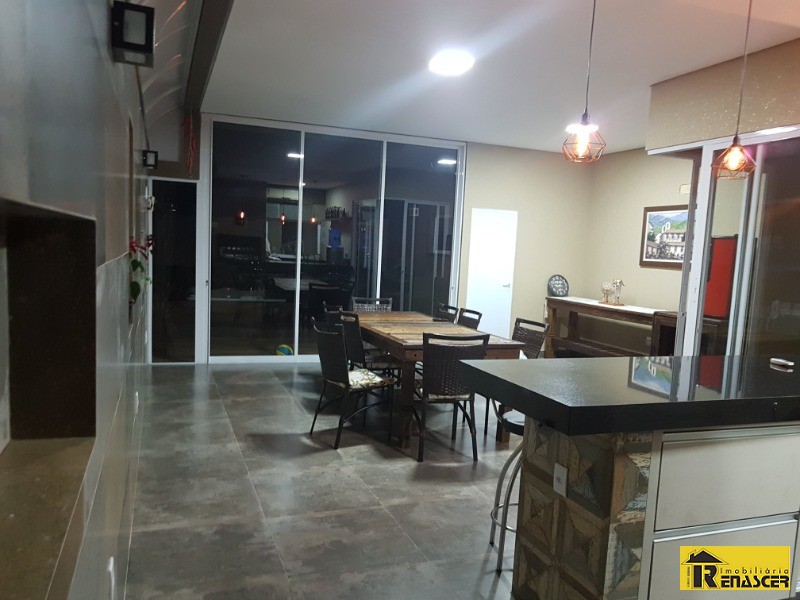 Casa de Condomínio com 3 quartos à venda, 270m² — foto 3 de 26
