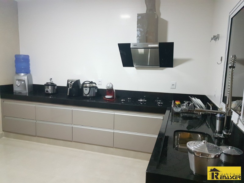 Casa de Condomínio com 3 quartos à venda, 270m² — foto 6 de 26