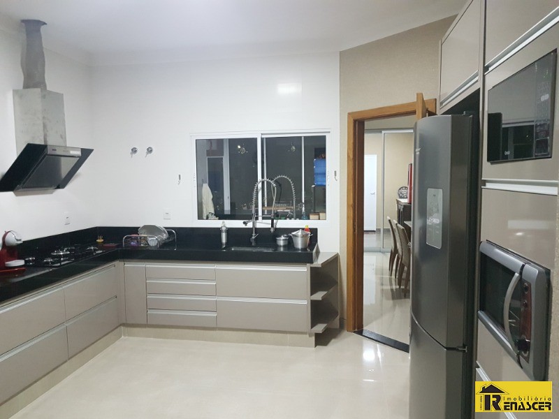 Casa de Condomínio com 3 quartos à venda, 270m² — foto 8 de 26