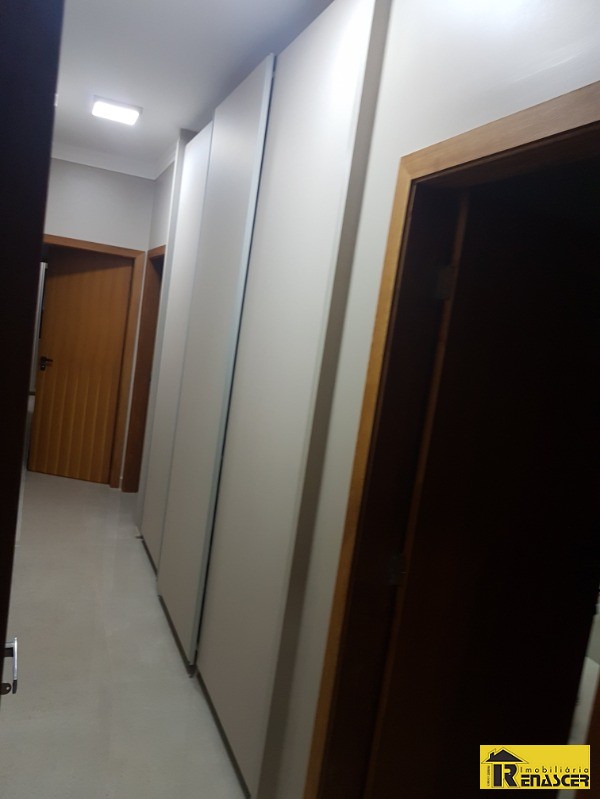 Casa de Condomínio com 3 quartos à venda, 270m² — foto 15 de 26