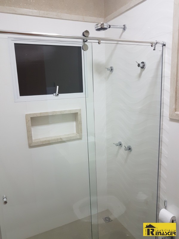 Casa de Condomínio com 3 quartos à venda, 270m² — foto 18 de 26