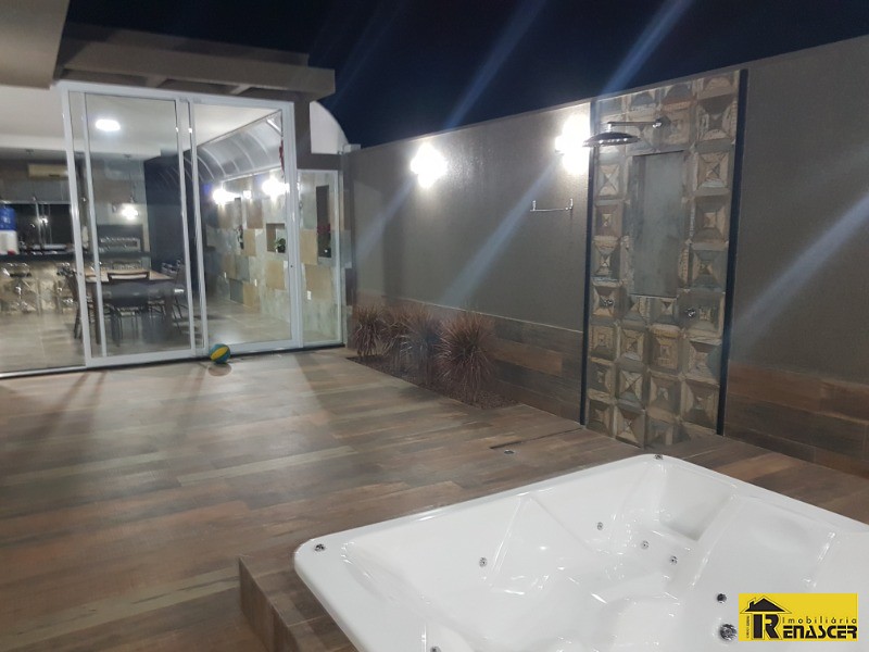Casa de Condomínio com 3 quartos à venda, 270m² — foto 23 de 26