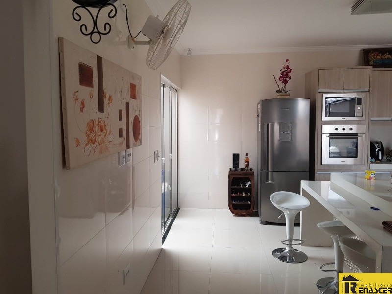 Casa de Condomínio com 3 quartos à venda, 130m² — foto 13 de 28