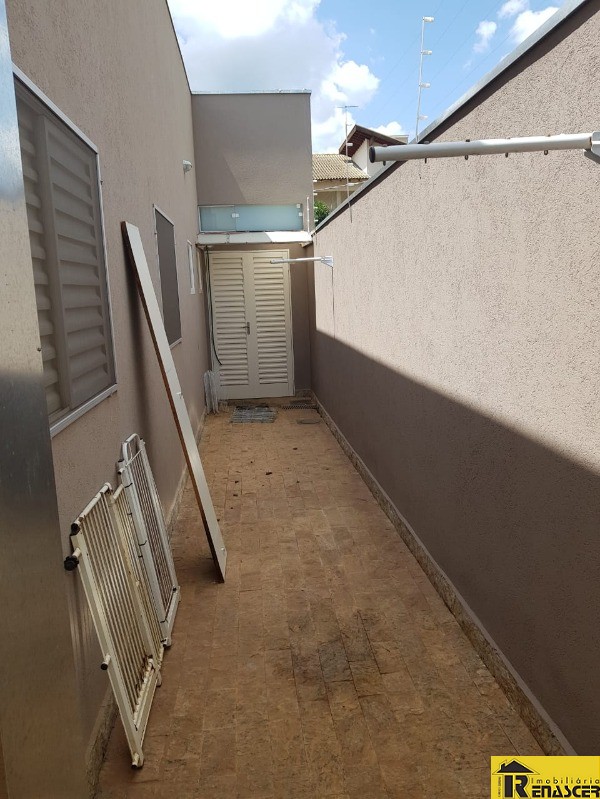 Casa de Condomínio com 3 quartos à venda, 130m² — foto 23 de 28