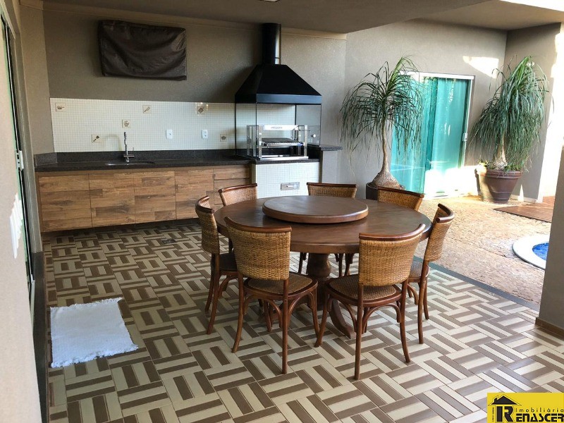 Casa de Condomínio com 3 quartos à venda, 300m² — foto 14 de 21