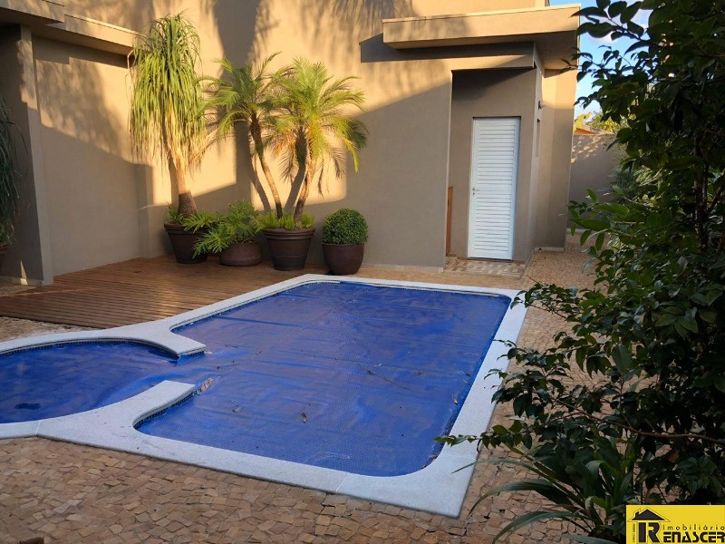 Casa de Condomínio com 3 quartos à venda, 300m² — foto 15 de 21