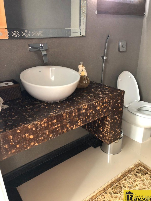 Casa de Condomínio com 3 quartos à venda, 300m² — foto 19 de 21