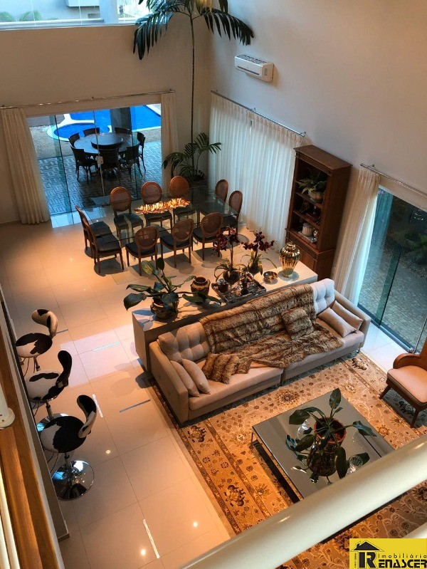 Casa de Condomínio com 3 quartos à venda, 300m² — foto 1 de 21