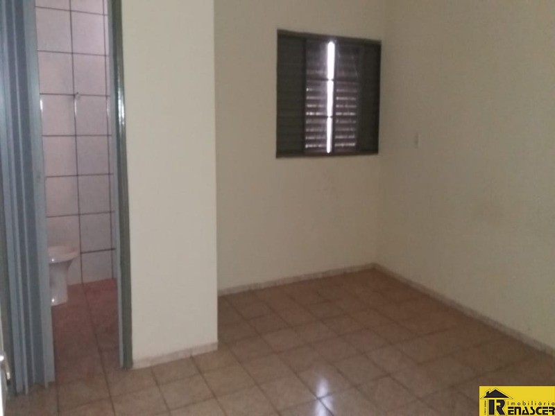 Casa com 2 quartos à venda, 80m² — foto 2 de 10