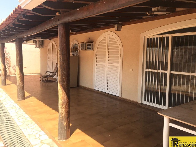 Casa com 3 quartos à venda, 1000m² — foto 6 de 22
