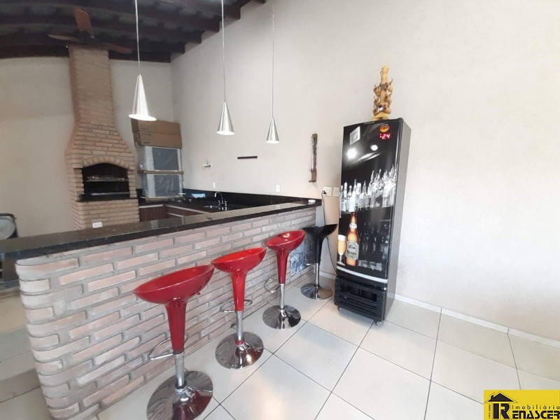 Casa com 3 quartos à venda, 250m² — foto 6 de 37