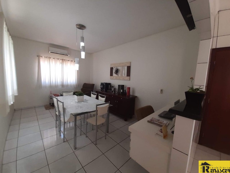 Casa com 3 quartos à venda, 250m² — foto 17 de 37
