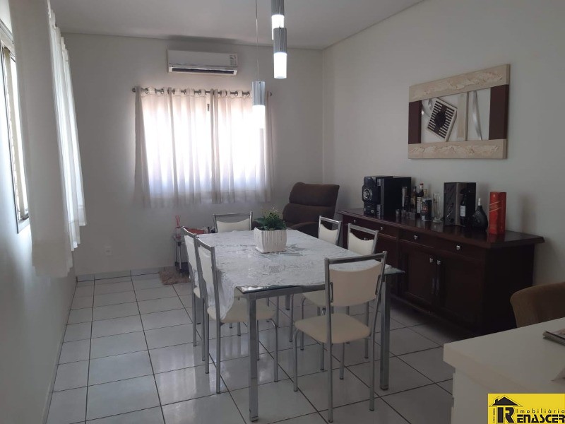 Casa com 3 quartos à venda, 250m² — foto 19 de 37