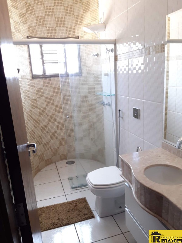 Casa com 3 quartos à venda, 250m² — foto 27 de 37