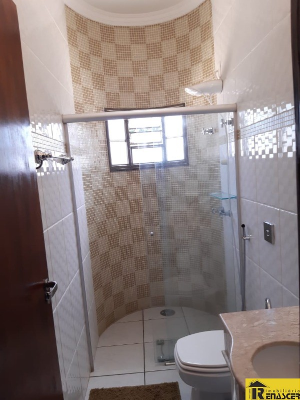 Casa com 3 quartos à venda, 250m² — foto 30 de 37