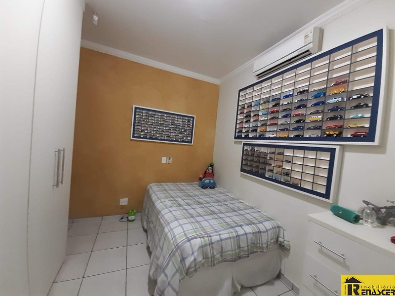 Casa com 3 quartos à venda, 250m² — foto 35 de 37