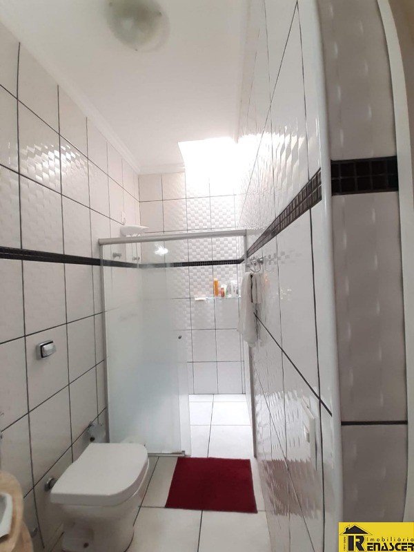 Casa com 3 quartos à venda, 250m² — foto 36 de 37
