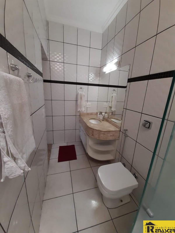 Casa com 3 quartos à venda, 250m² — foto 37 de 37