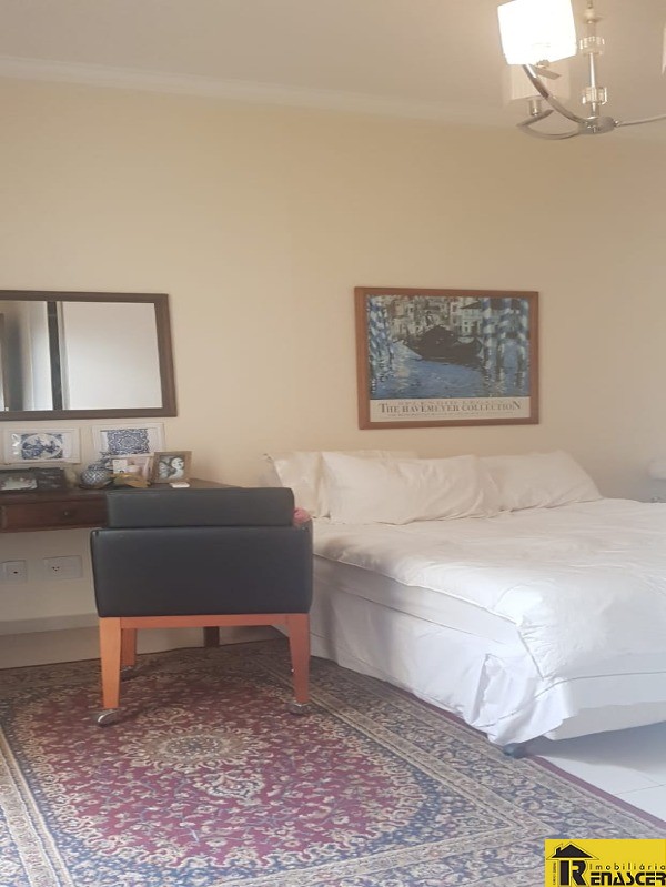 Casa de Condomínio com 3 quartos à venda, 198m² — foto 8 de 18