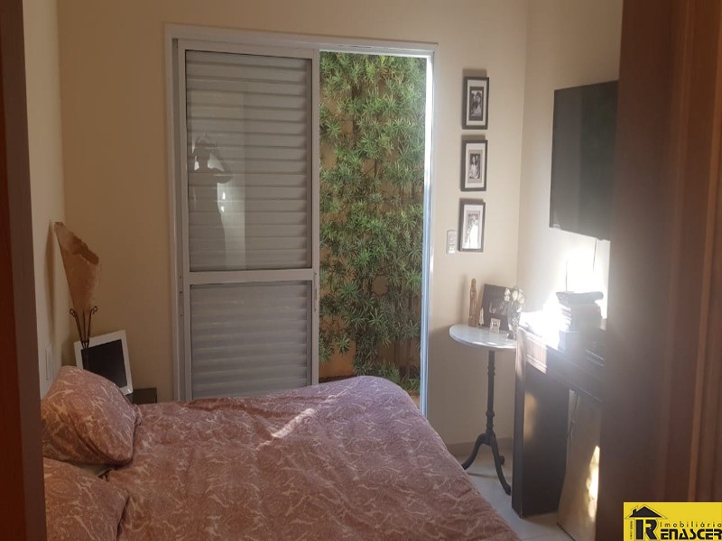 Casa de Condomínio com 3 quartos à venda, 198m² — foto 10 de 18